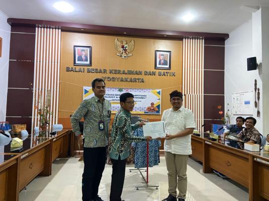 PENJAHIT: Menjahit Masa Depan UMKM PALI Melalui Sertifikasi Kompetensi Nasional